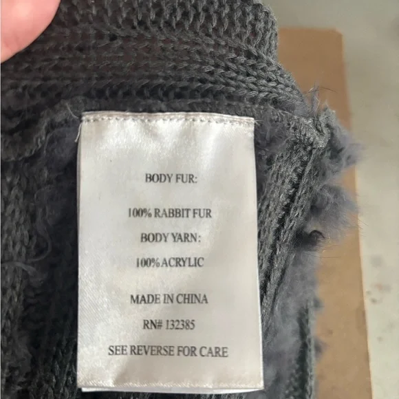 Love Token REAL RABBIT FUR shawl - Picture 7 of 7